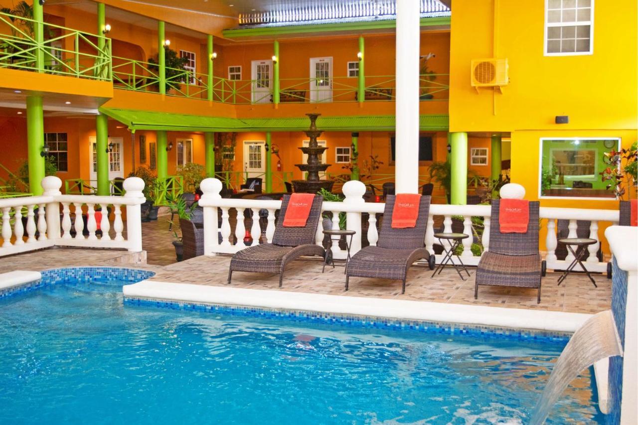 Beverly'S Oasis Suites Scarborough Esterno foto